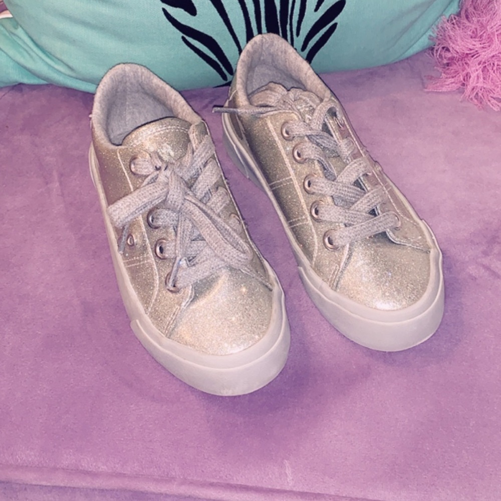 Zara NBW Gray Sparkly tennis shoes